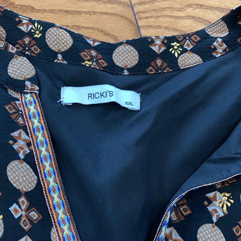π2/$20 Boho blouse Rickiβs XXL like new - Picture 2 of 8